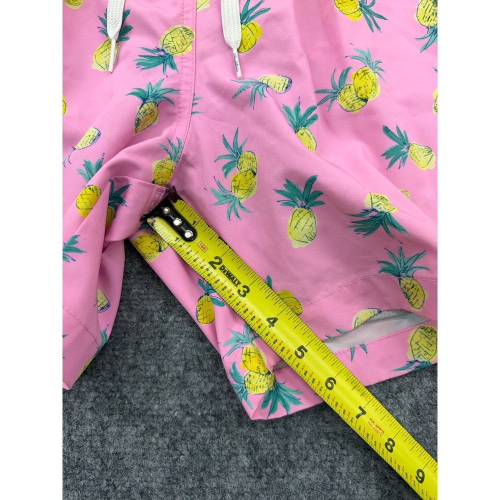Chubbies Mens Pink Pineapple Print Swim Trunks Size Large 5.5 Inch Inseam - Picture 4 of 7